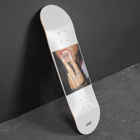 SKATE DECK ZEUBI LIPS TATTOO